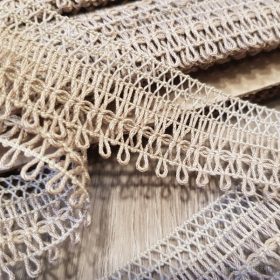 Natúr bézs 34 mm széles csipke szalag